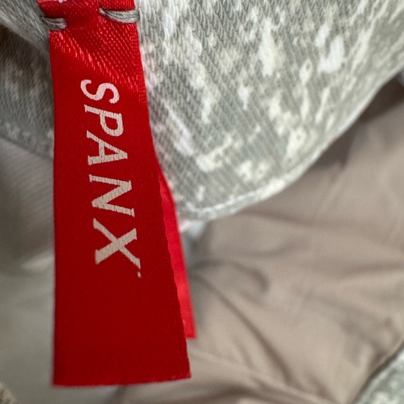 SPANX Marble Print Leggings Size S | Shaping High Rise | Stretch Comfort - Picture 8 of 13